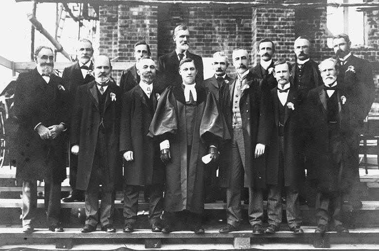 Session and Board of Management taken at the laying of the foundation stone of the St Andrew’s church. Back row: Messrs T Grieve (Elder), H Plaistowe, Dr Morrison, John Wardrop (Elder), R B Grieve, W Duncan, Henry Scott (Elder). Front row: Messrs W H Meek (Elder), J Coultas, Jas Longmore (Elder), Rev A S James, John Nicholson, John Stains and J Marshall.